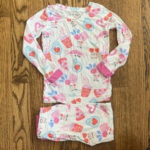 Angel Dear heart, Valentine’s Day bamboo pajama set, size 3T. Great condition